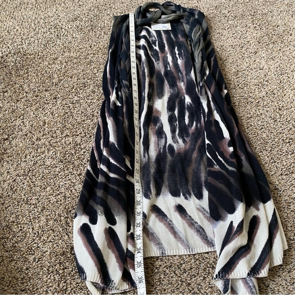 Adore Vest - Picture 14 of 14